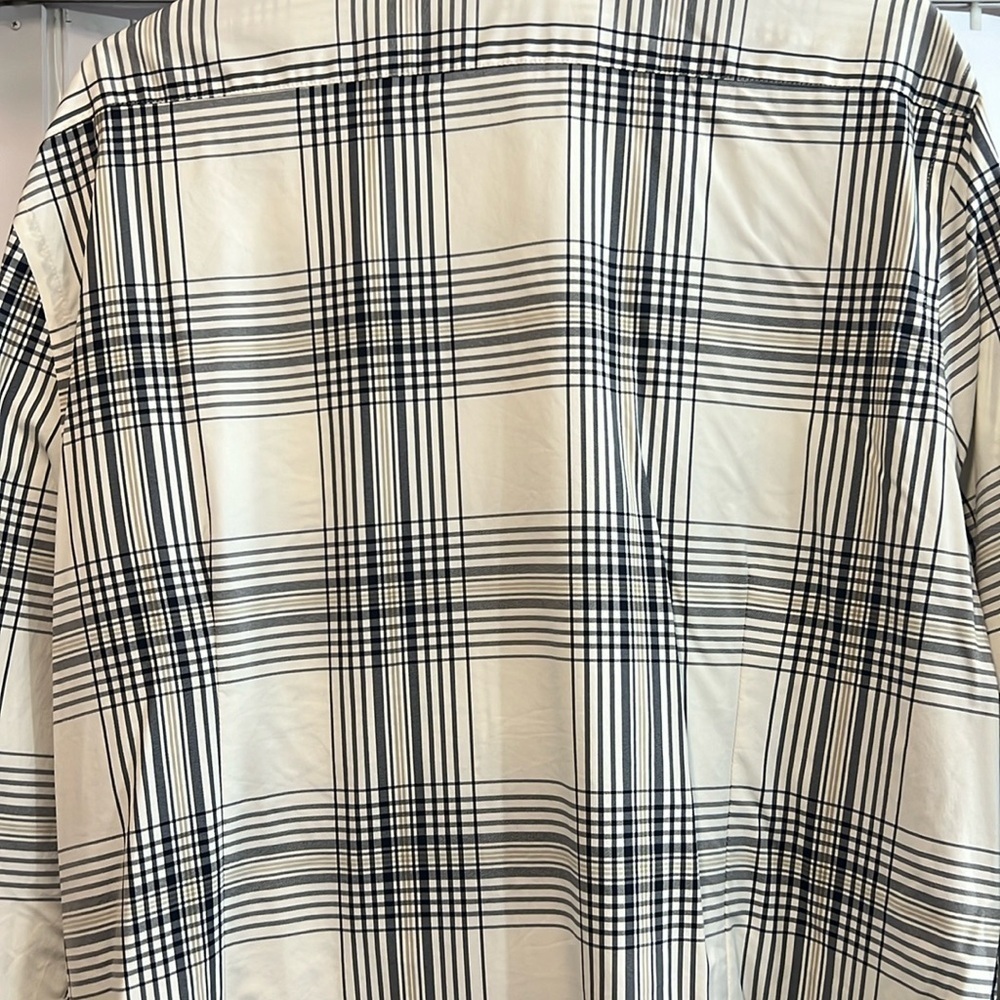 [Express] Men’s Performance Slim Dress Shirt - Picture 4 of 7